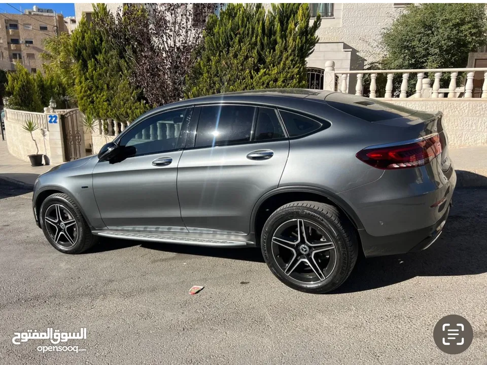 مرسيدس GLC 300 e 2021 وارد  شركه غرغور AMG