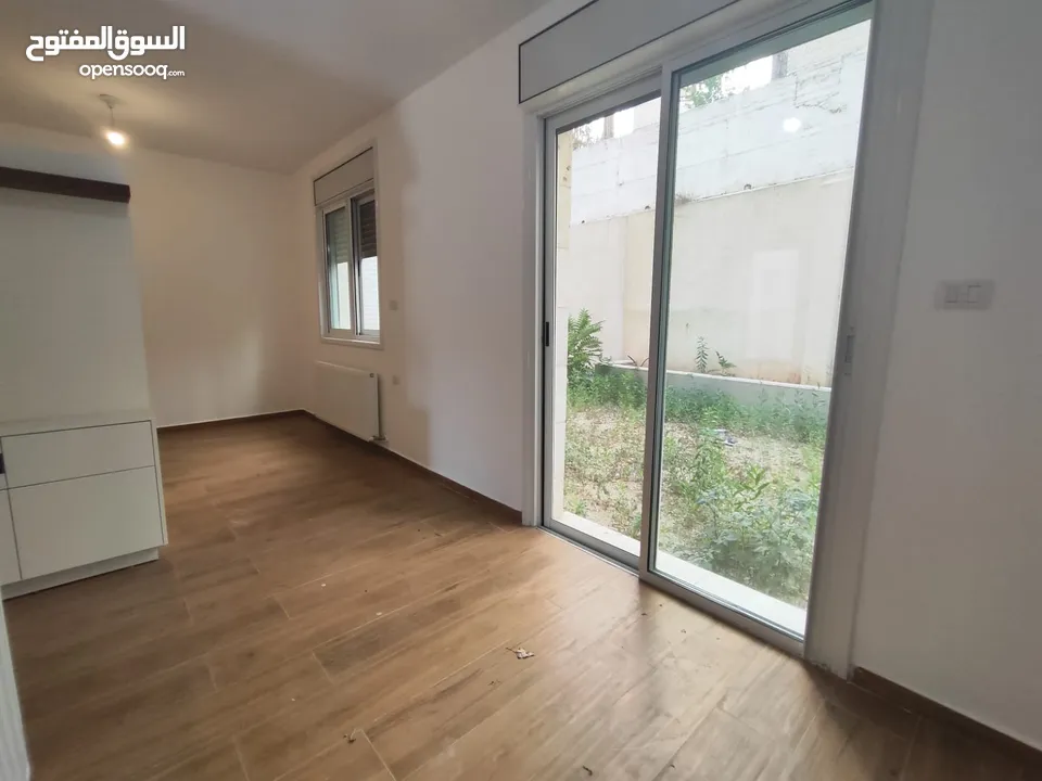 شقة قيد الفرش للإيجار – عين منجد / شارع إسكان المهندسين