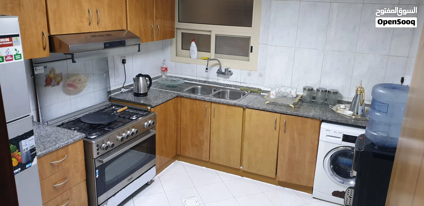 الشارقة النهدة بجانب باص دبي مباشرة