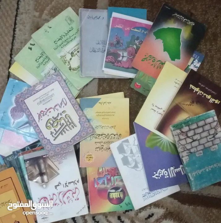 47 كتاب اغلبهم جديد مع هدية 10 كتيبات صغيرة بالصور