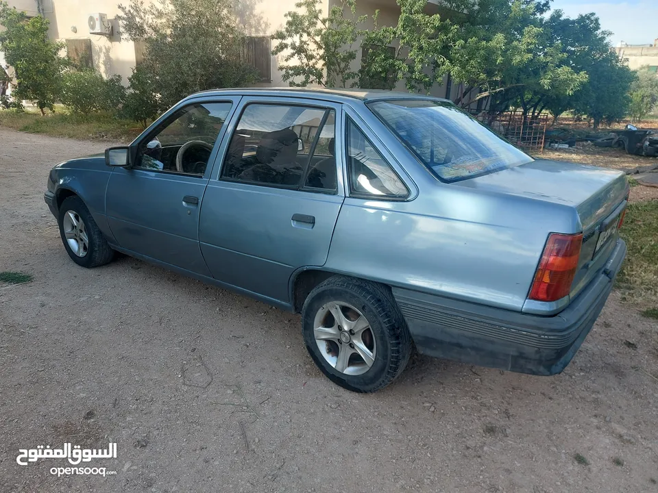 اوبل كاديت موديل 1989