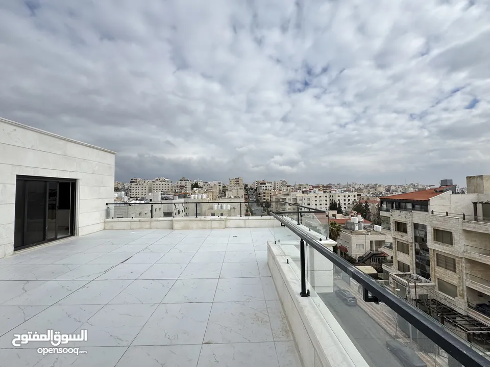 شقة مع روف دوبليكس باطلالة مميزة مساحة 200م وروف 120م مع 50 م ترس بخلدا (مشروع 118)