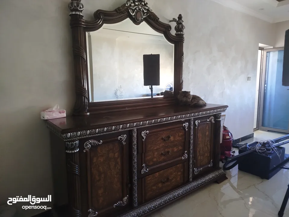 بنسوار اوروبي فاخر للبيع بسعر مغري