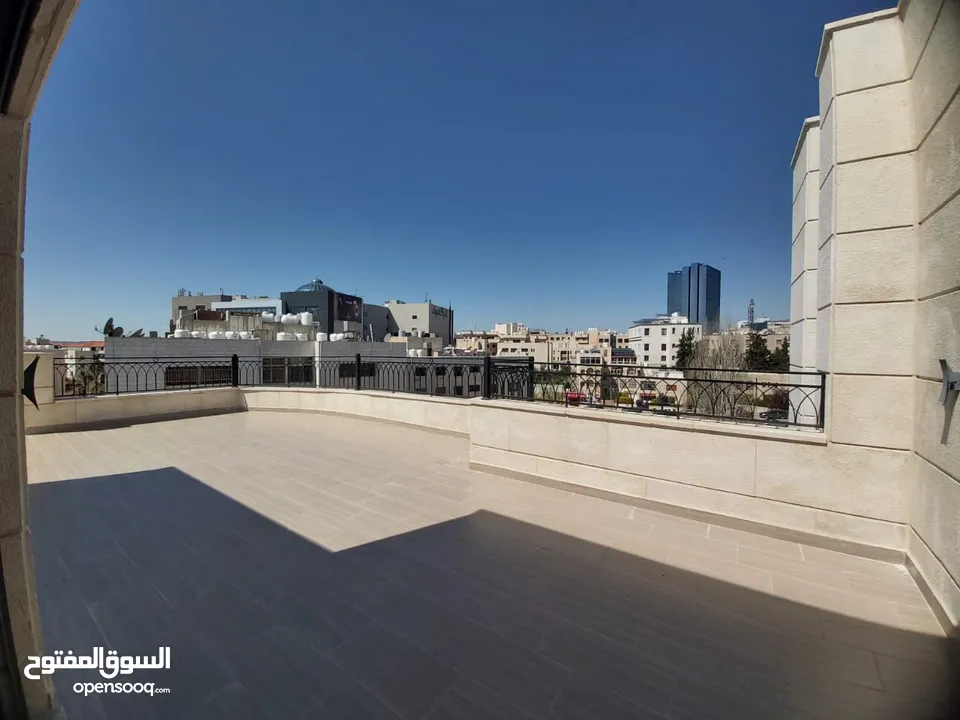 شقة دوبلكس مفروشة للايجار ثلاث غرف نوم جديدة في الصويفية