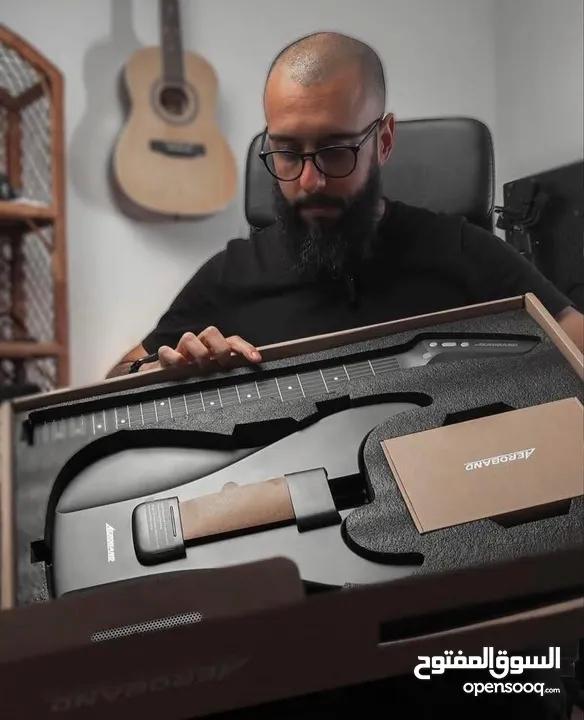 Aeroband smart guitar redefines music with technological innovation