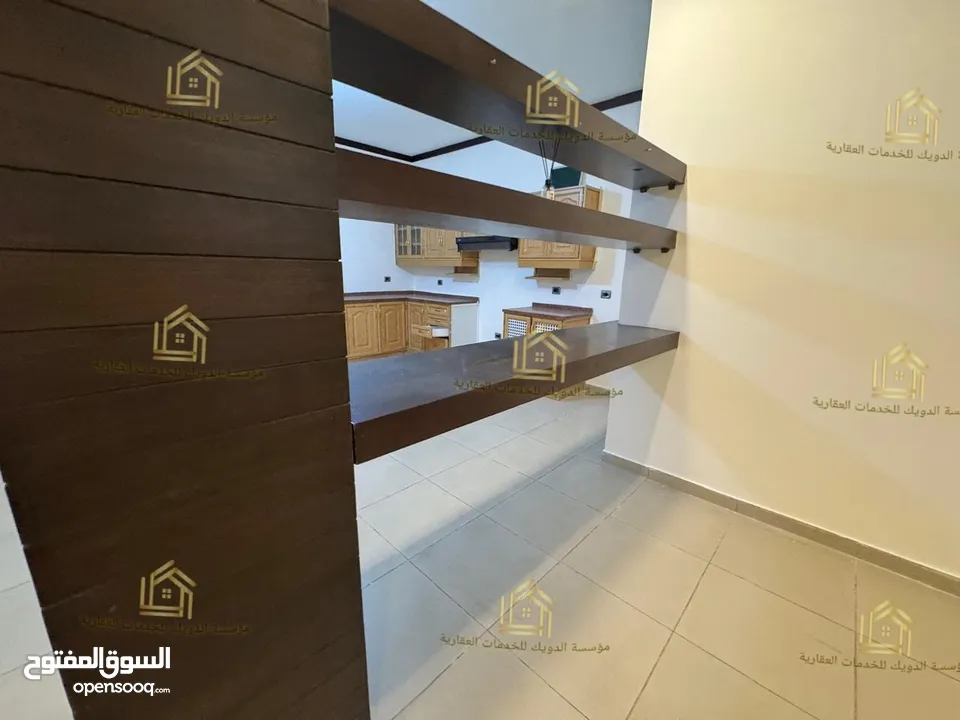 شقة فارغة - دابوق - 2نوم ماستر - 200م - قرب الخدمات العامة