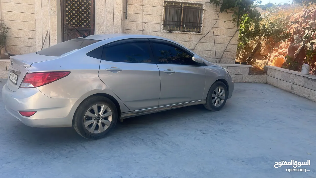 اكسنت بنزين ماتور 1400. بصمه .مرخصه ومامنه .دفعه.35 كاش وشكات 2000