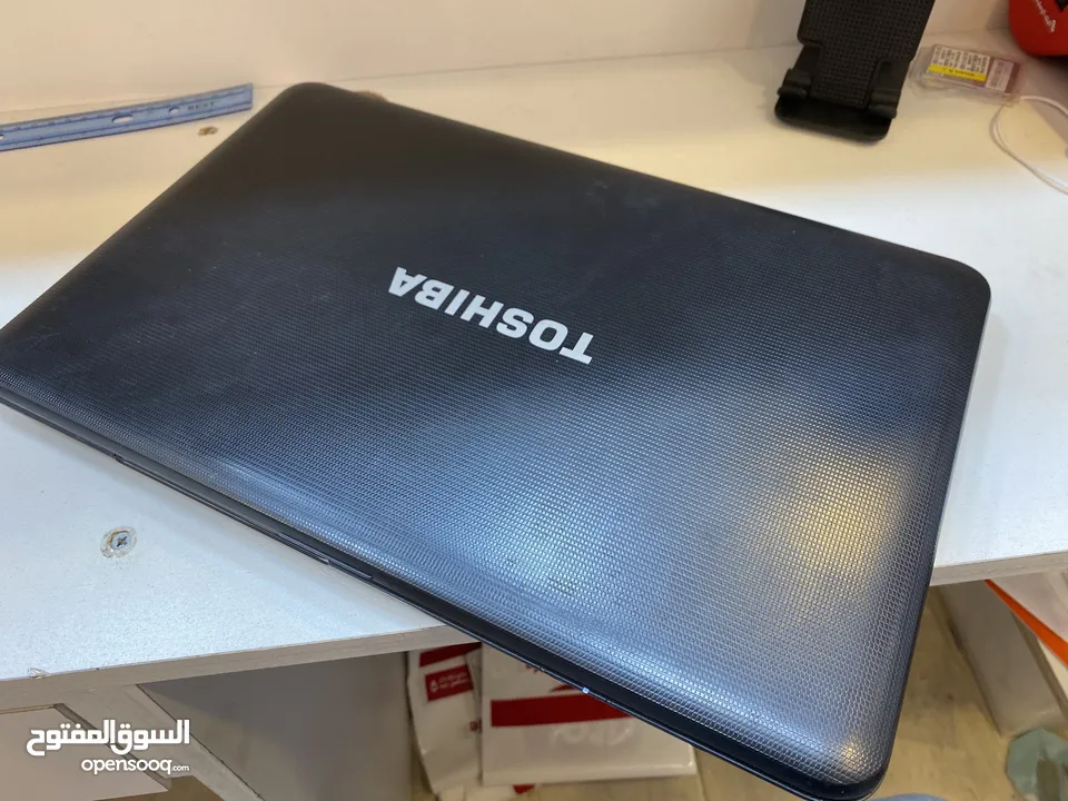 Laptop toshiba core i3 1000GB used