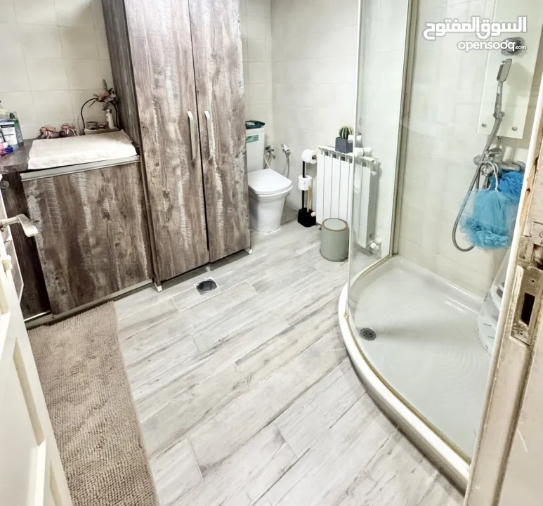 شقة للبيع في رام الله 200م