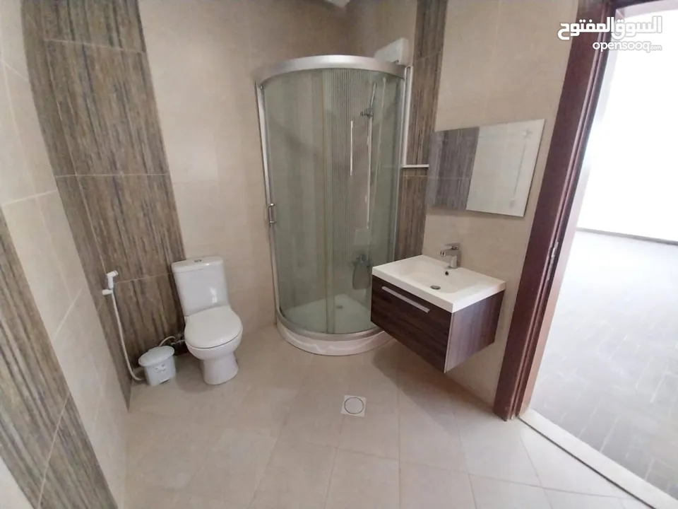 روف دوبليكس للأيجار ( جزء من فيلا ) ( Property 38746 ) سنوي فقط