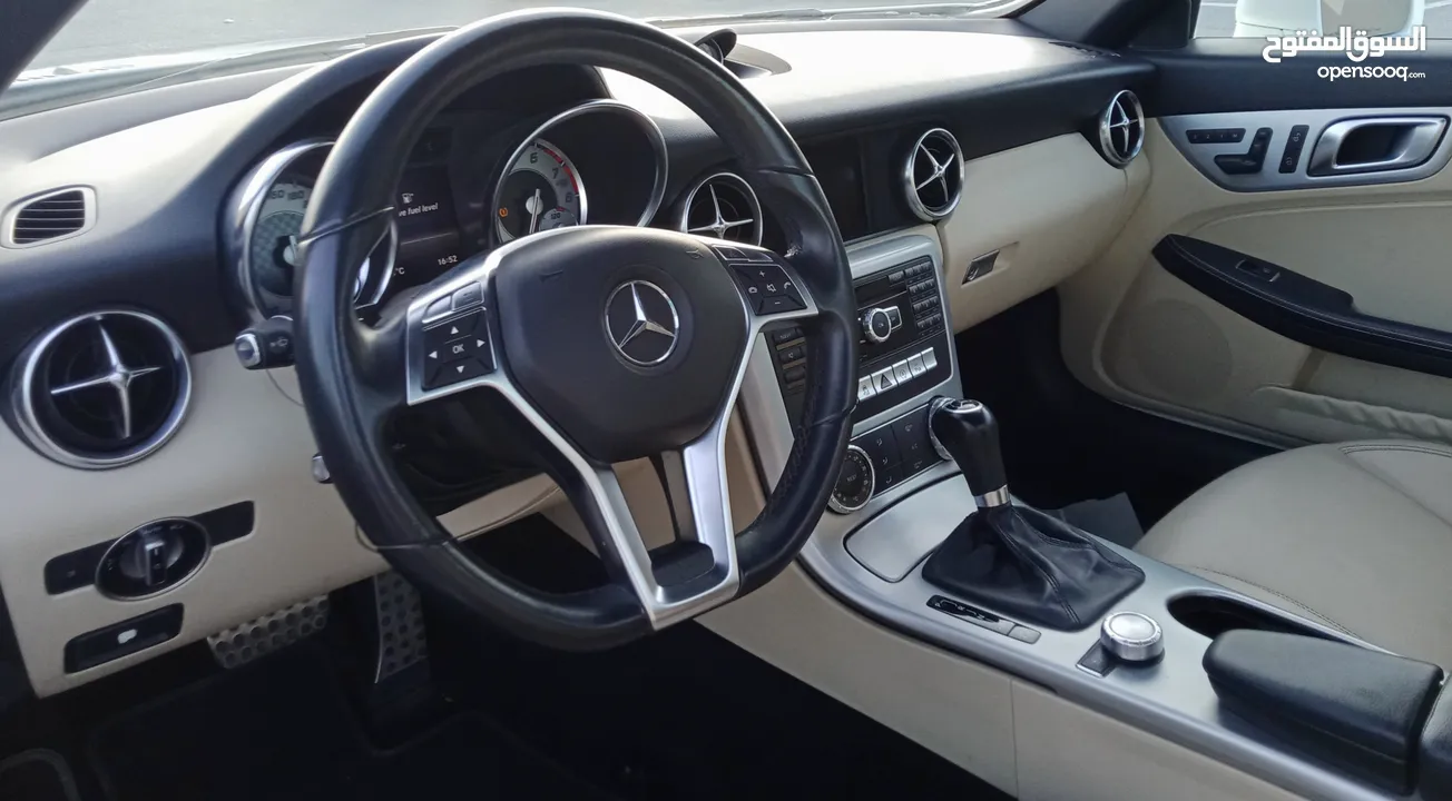 Mercedes-Benz SLK 200 V4 1.8L Model 2015