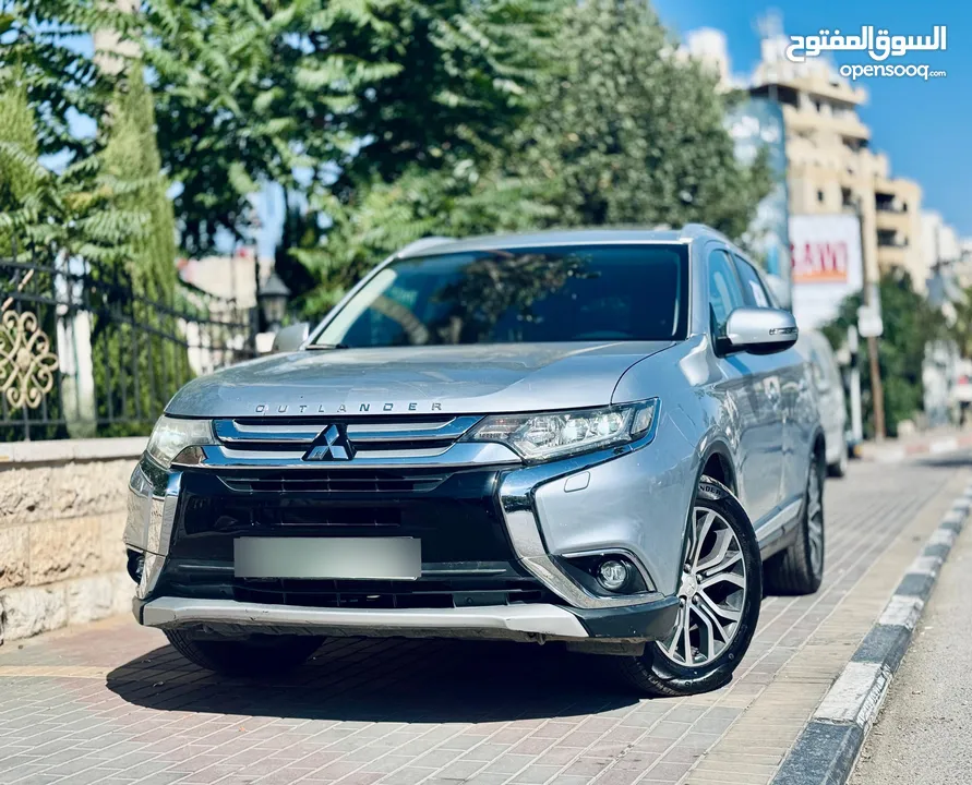 ميتسوبيشي اوت لاندر