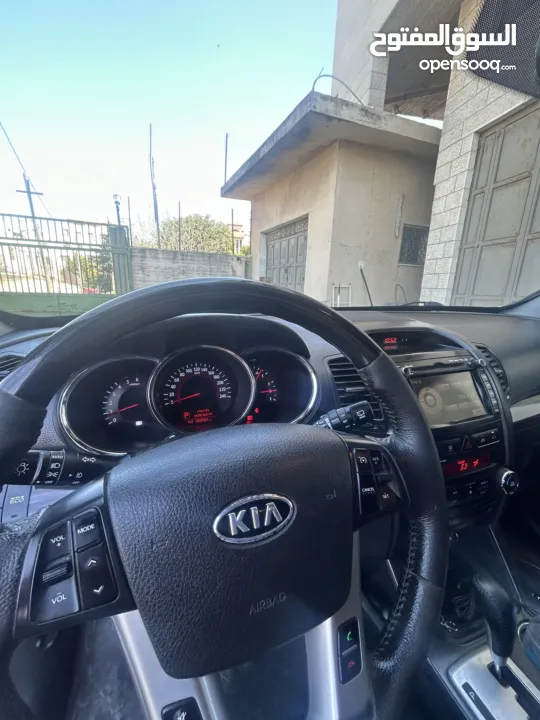 Kia sorento 2011 للبيع