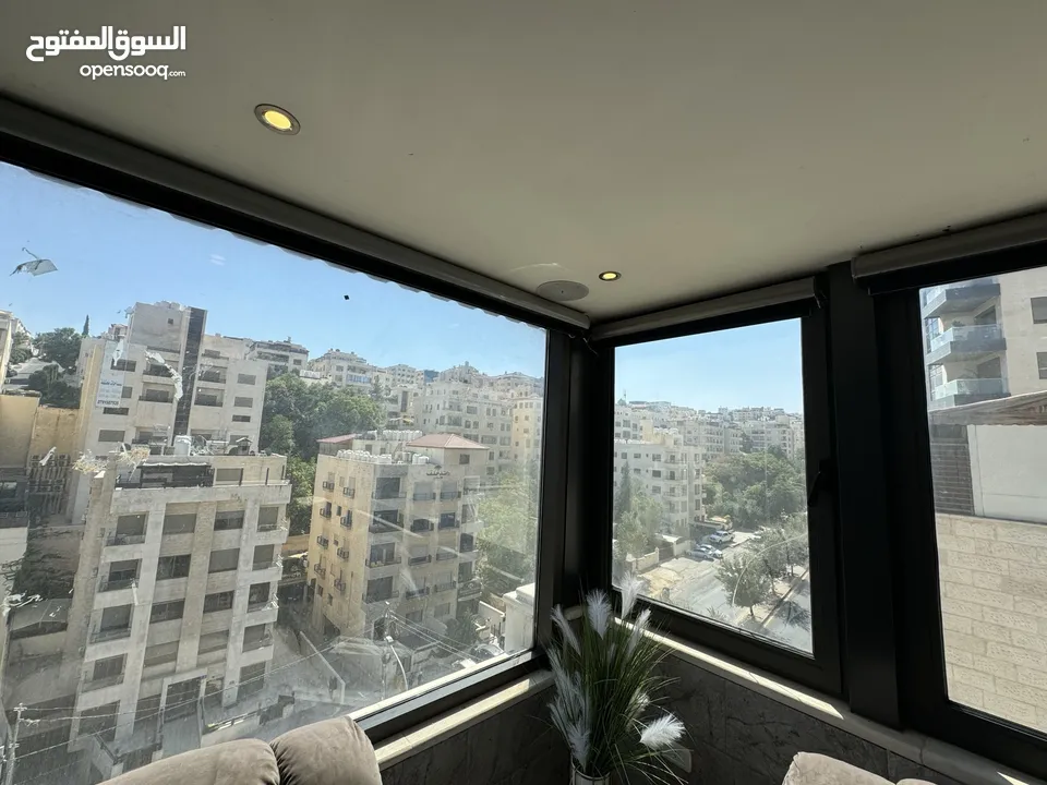 روف مفروش بتشطيبات فندقيه للإيجار بعبدون قريب تاج مول