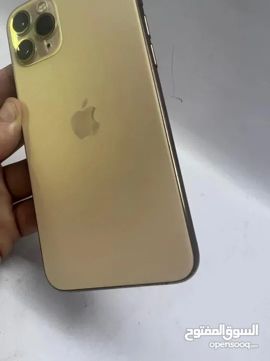 iPhone 11 Pro لون ذهبي مساحة 64 جيجا  للبيع بطارية 68 الجهاز مش مفتوح ولا مغيرله اشي Face ID شغال