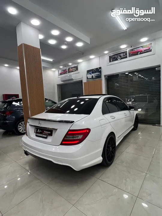 للبيع بسعر حرق كاش او نص بنص مرسيدس C250 فل الفل فتحه سقف كراسي كهرباء برادي خلفيه لدات اماميه وخلفي