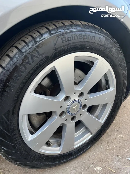 Mercedes C200  بانوراما موديل 2009 عرفتها بدون اي عيوب  السيارة مالك واحد فقط وارد شركة غرغور