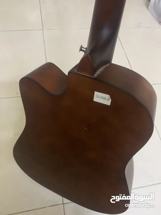 Guitar 8 ft