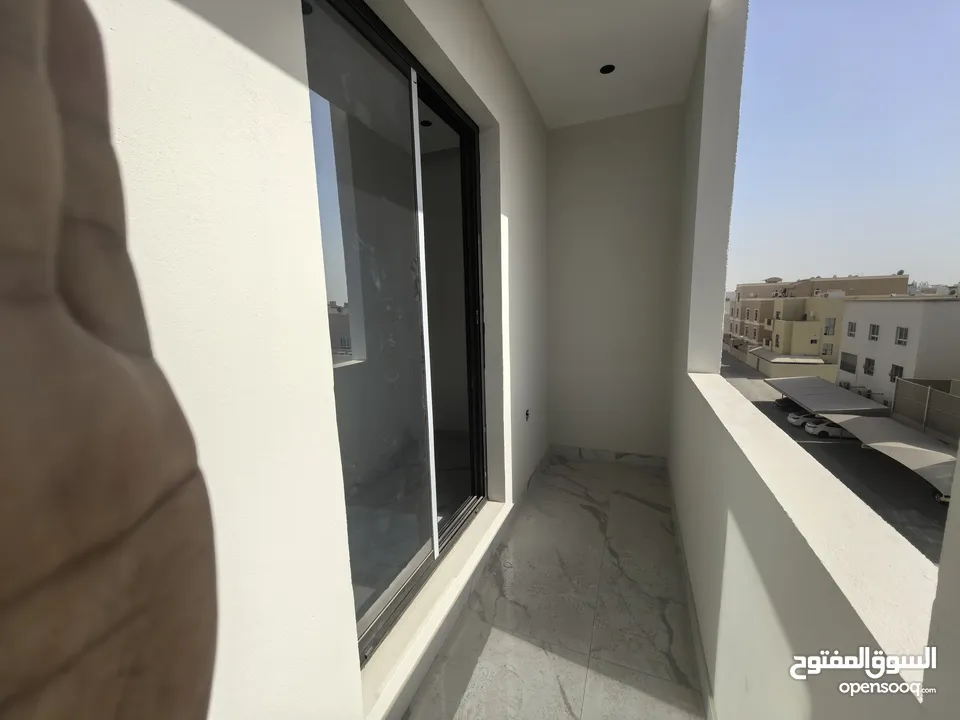 عرض خاص احجز شقتك مطلة على الشارع الرائيسي موقع ممتاز. #شقة سكنية راقية جدا للبيع