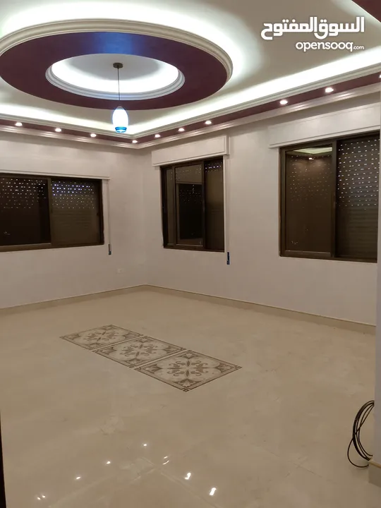 شقة طابقية بمواصفات مميزة للايجار في البنيات من المالك مباشره يرجى عدم تدخل وسطاء او مكاتب عقارية