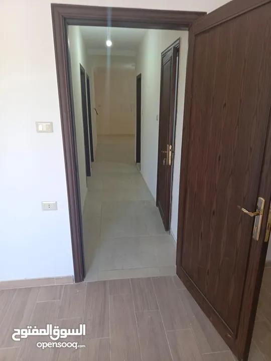 للبيع شقة جديدة غير مسكونة – الزرقاء الجديدة / شارع الفلاتر