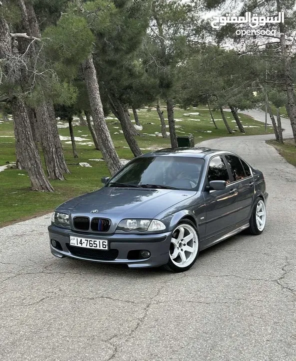 BMW E46 323i model 2001
