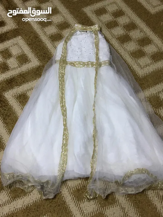 فساتين سهرة للبيع