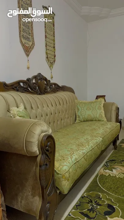 طقم كنب مستعمل بحاله ممتازة