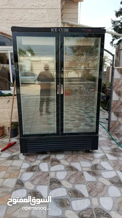 .لاصحاب المطاعم.والملاحم.والسوبرماركت 1.مياكن فرم لحمة واحد فاز استعمال اقل من اسبوع 2.ثلاجة وقف دفة