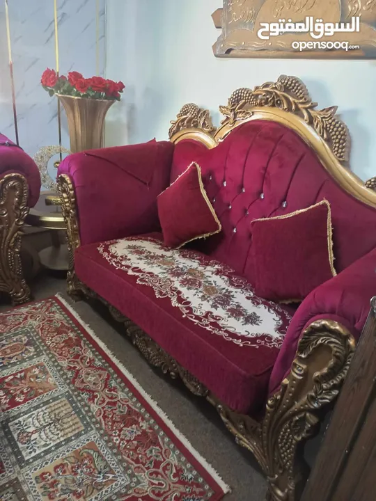 طقم كنب سبع مقاعد بحال الجديد للبيع المستعجل بحال الوكاله لا خدش ولا كسر