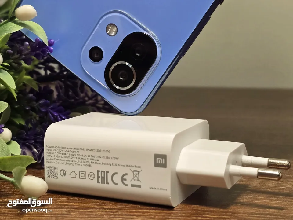 متوفر جهاز Xiaomi Mi 11 Lite بكرتونته مع كافة أغراضه مع هدية Air pods جديد