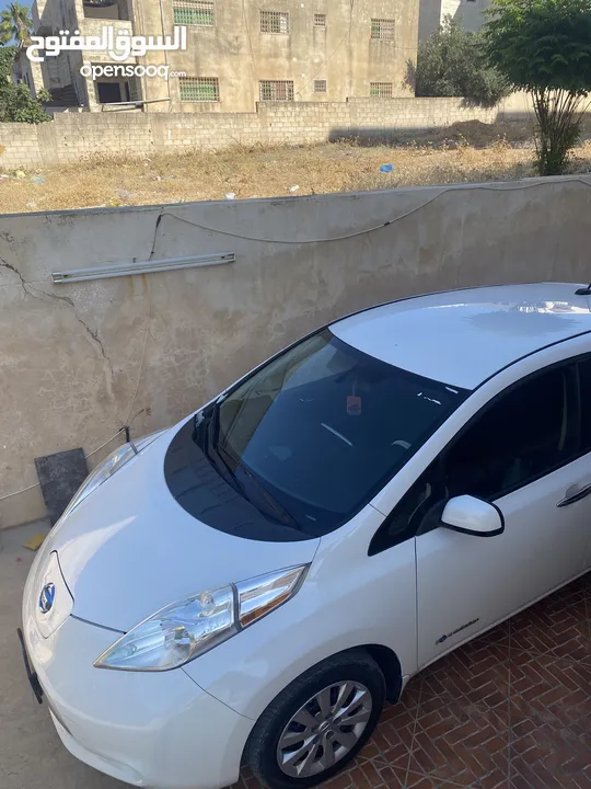 نيسان ليف 2015 اربعه جيد بحالة الوكالة دهان الشركة بحالة الشركة مالك ثاني