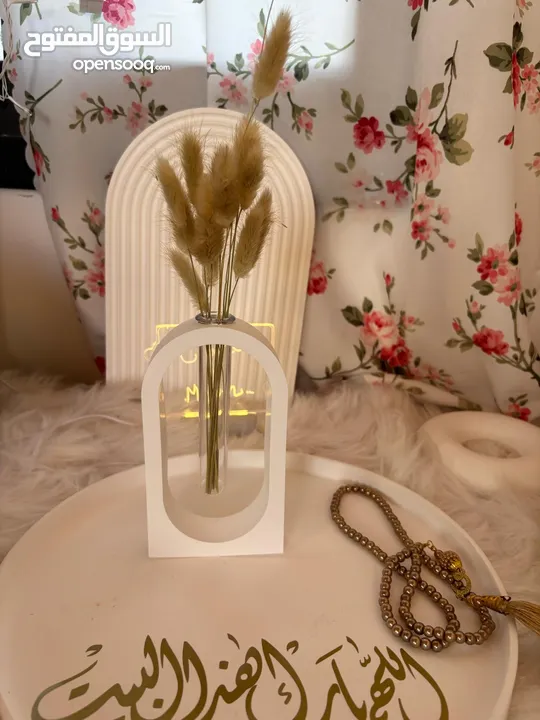 شموع معطرة وهدايا حسب الطلب