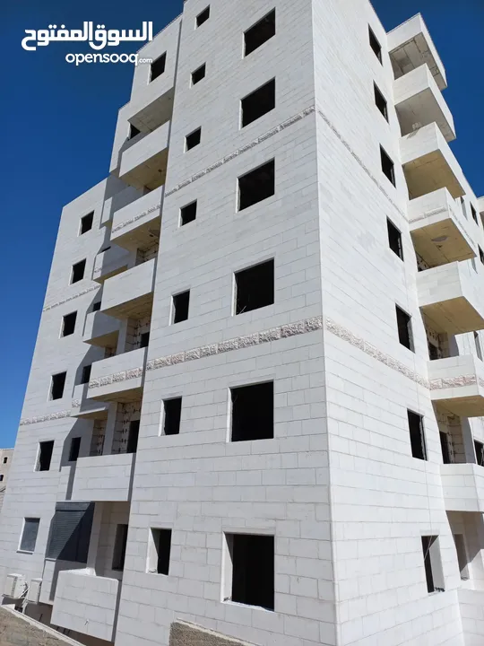 عقار مميز للبيع - شقة سكنية - حلحول زبود