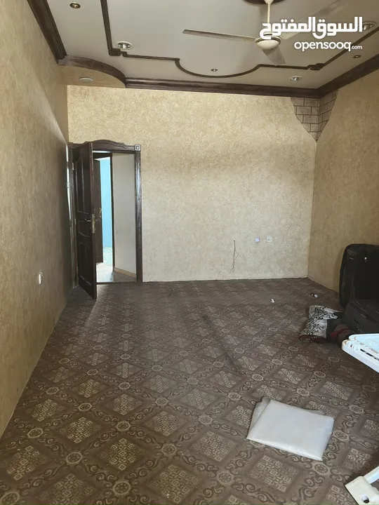شقة للإيجار من مدخل واحد فقط مناسبة للبحرينين