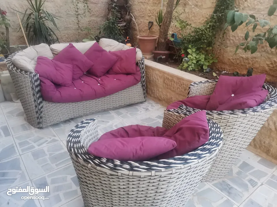 طقم راتان 5 مقاعد مستعمل بحالة الجديد