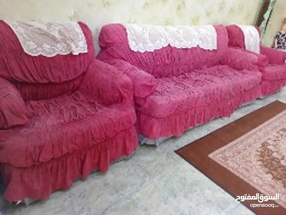 Urgent sofa set for sale. Just for 45 rial