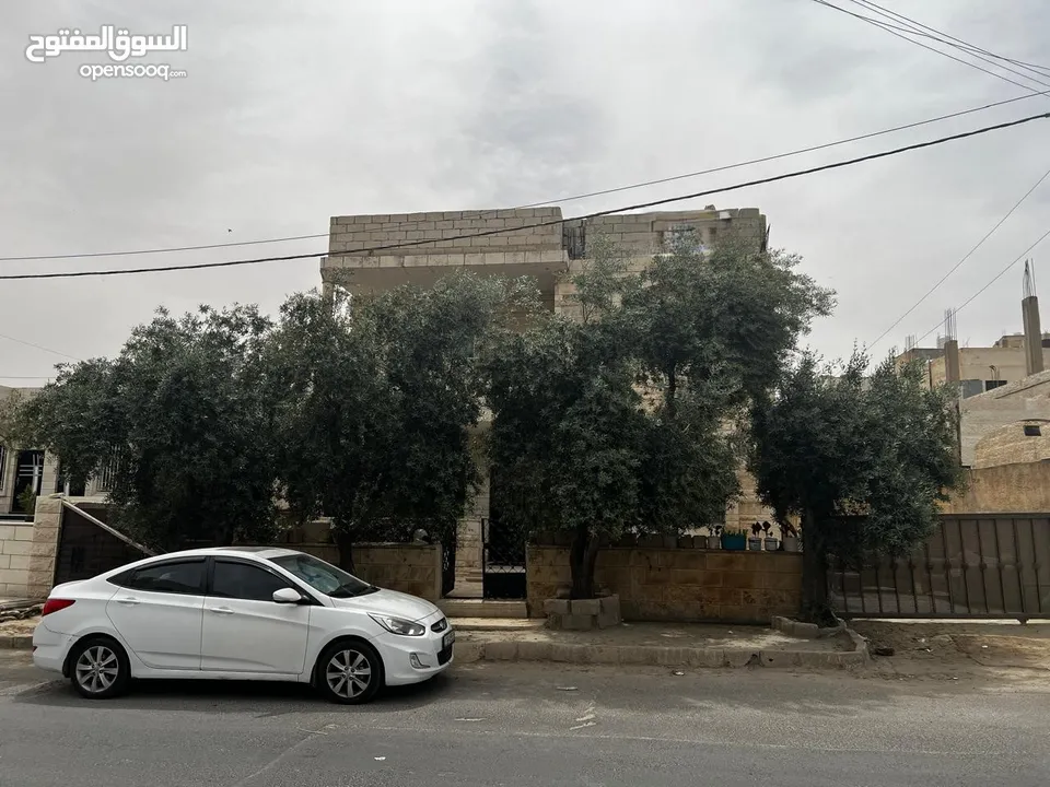 بيت مستقل طابقين للبيع في الجويدة حي الباير