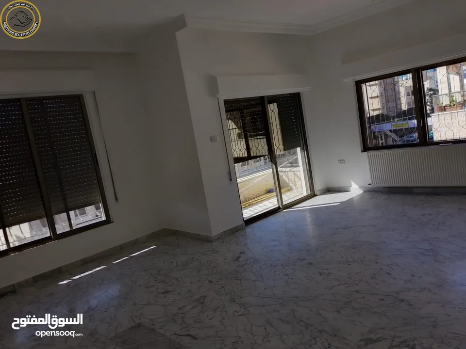 شقة مميزة للبيع في أم أذينة طابق ثالث 170م بسعر مغري