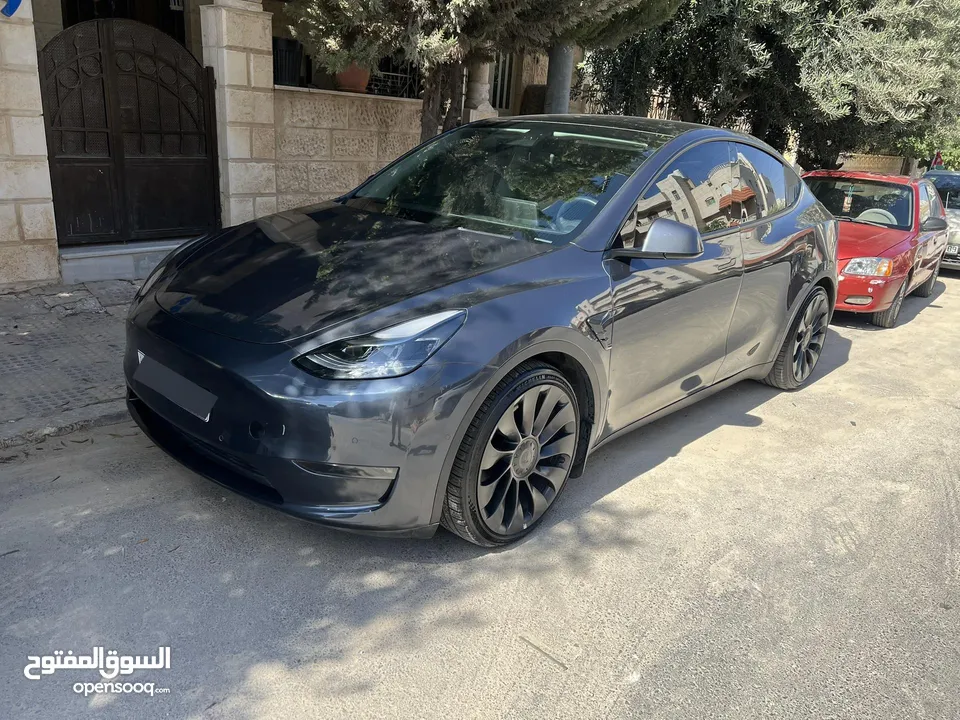 تيسلا y 2022 بيرفورمانس اعلى صنف ناجح اوتوسكور