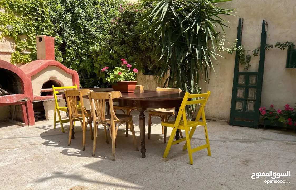Heritage house with Garden in Rainbow street