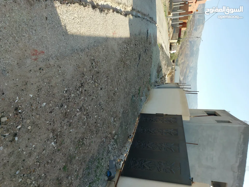 ارض بالغور للبيع بسعر حرق