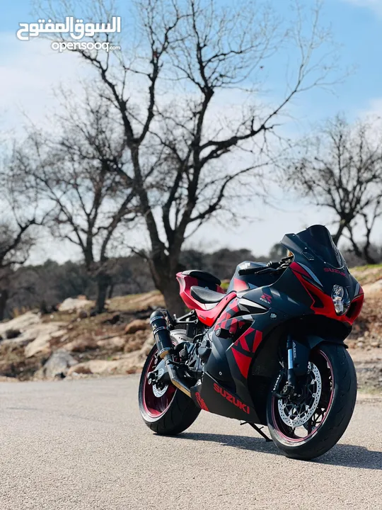 GSX,,1000,,R  بحالة الوكاله ومميزه وممشى قليل