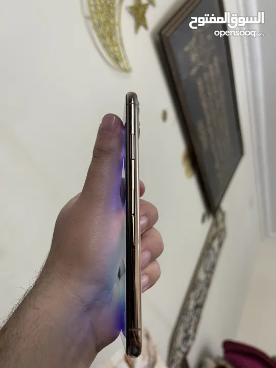 ايفون 11 برو ماكس 256 جيجا شبه جديد