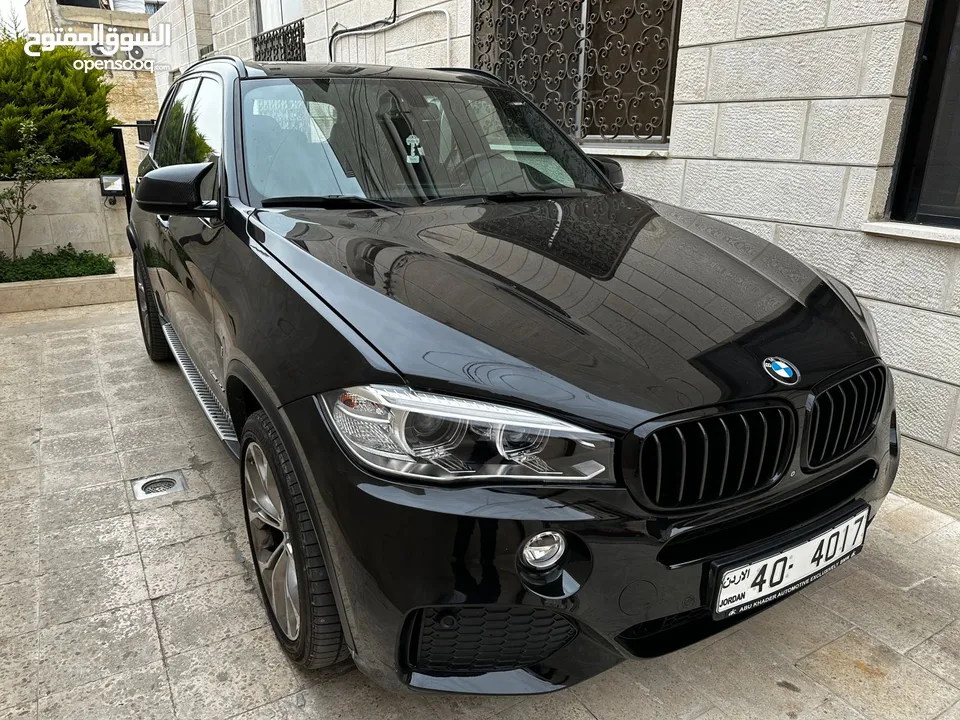 سيارة للبيع نوم بي ام X5 دبليو (BMW) /لون اسود موديل 2017
