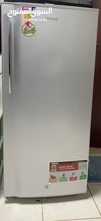 Geepas Single Door Direct Cool Refrigerator- GRF2059SPE Quick