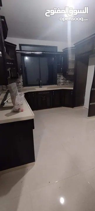 شقق للبيع في بيرزيت منطقة المرج