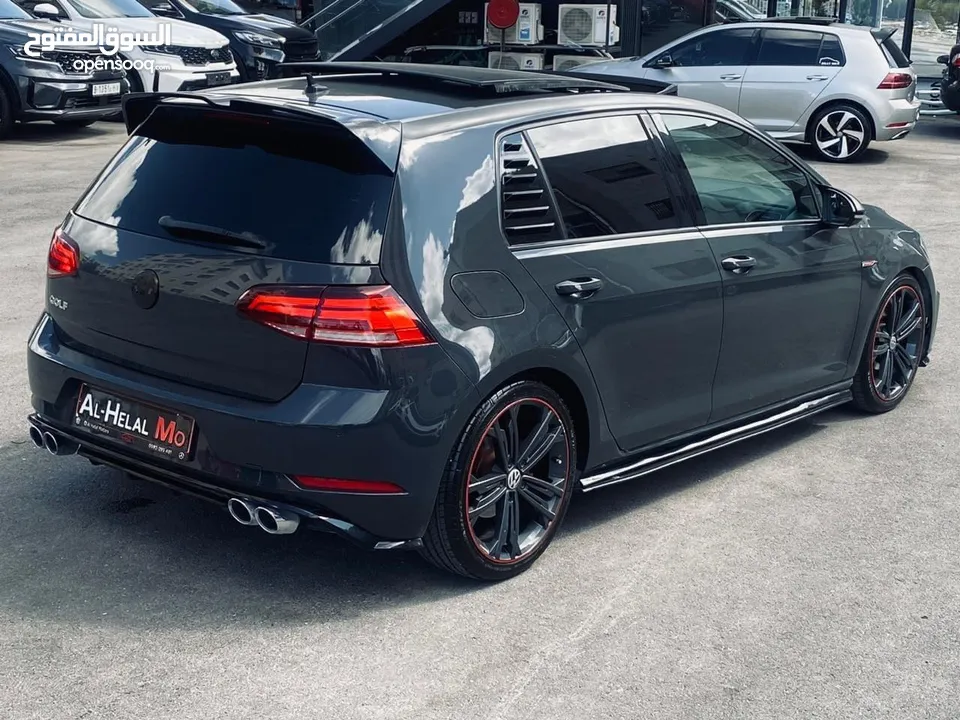 للبيع بسعر مميز جولف تعديلات Full GTI -Mk7.5  Golf تعديلات GTI مميزة جدا بسعر مميز- من اجمل السيارات