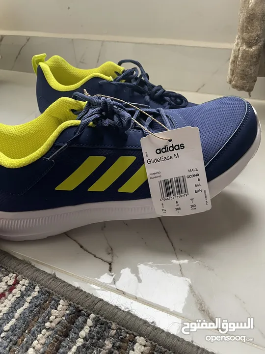Adidas shoes glide ease size 42