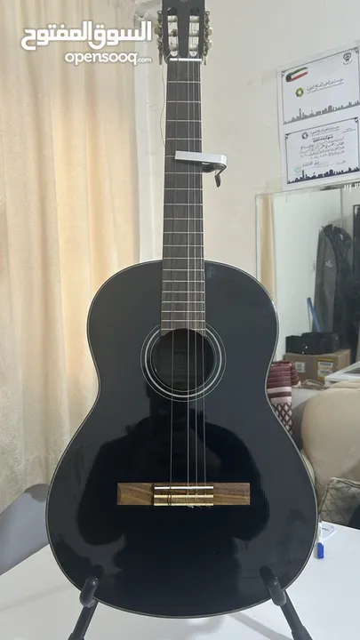 قيتار yamaha c40